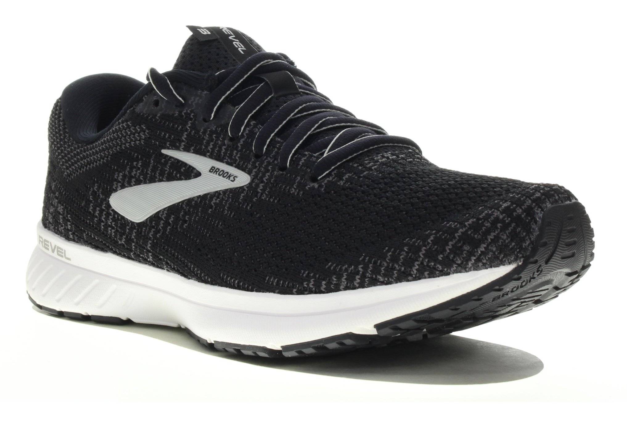 Brooks Revel 3 M 