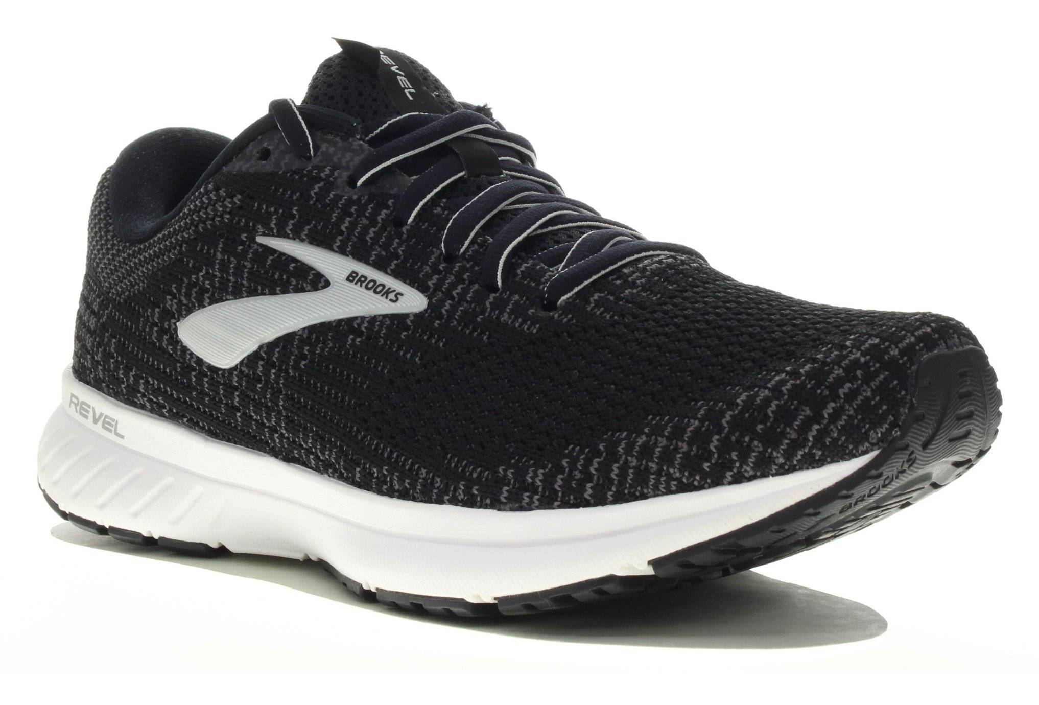 Brooks Revel 3 W 
