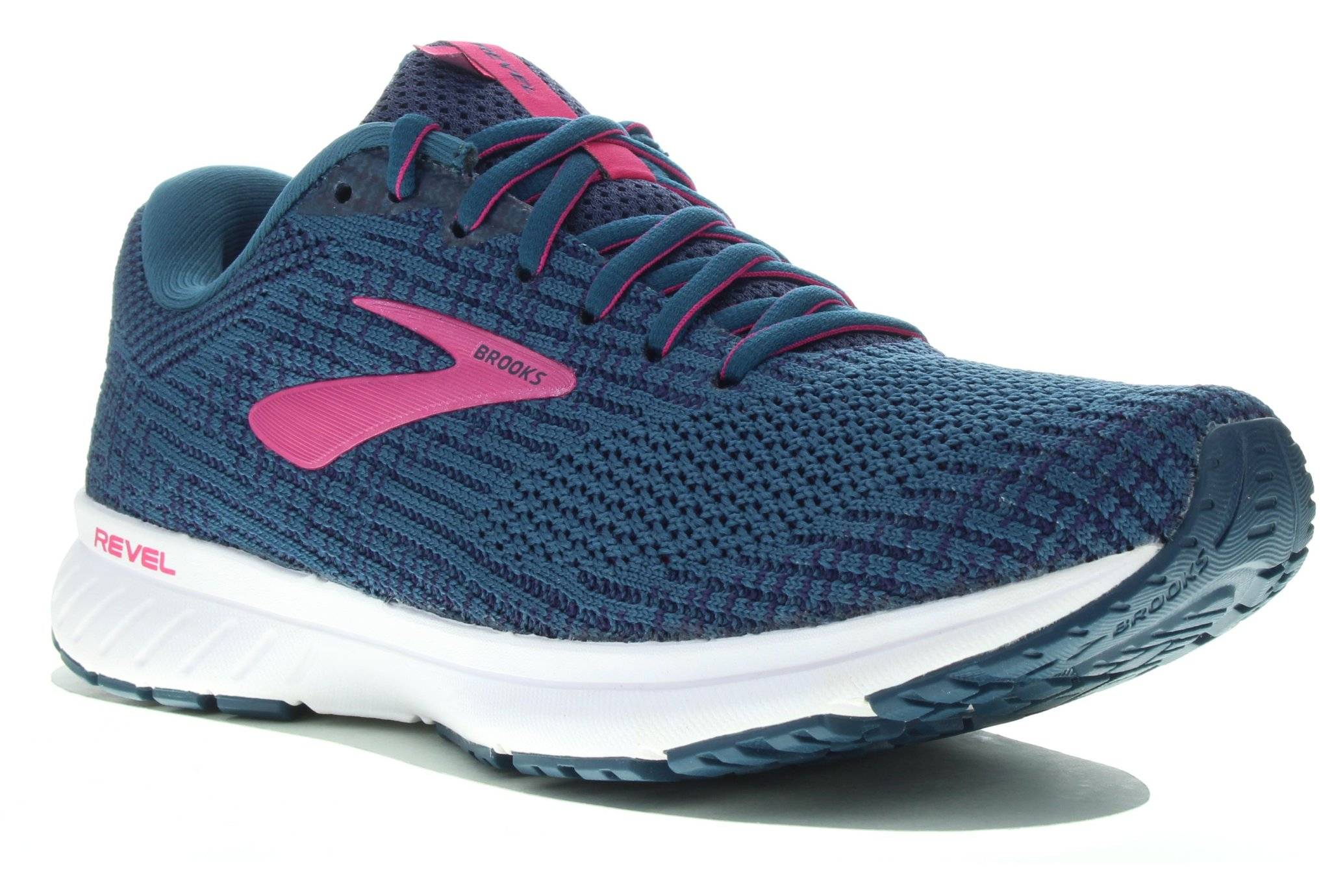Brooks Revel 3 W 