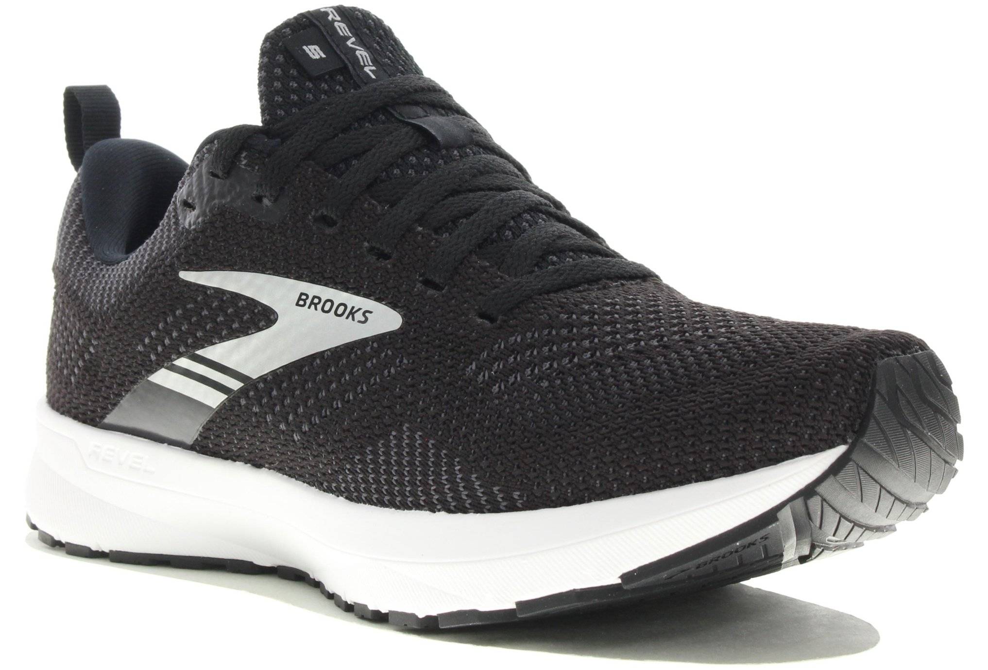 Brooks Revel 5 W 