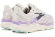 Brooks Revel 8