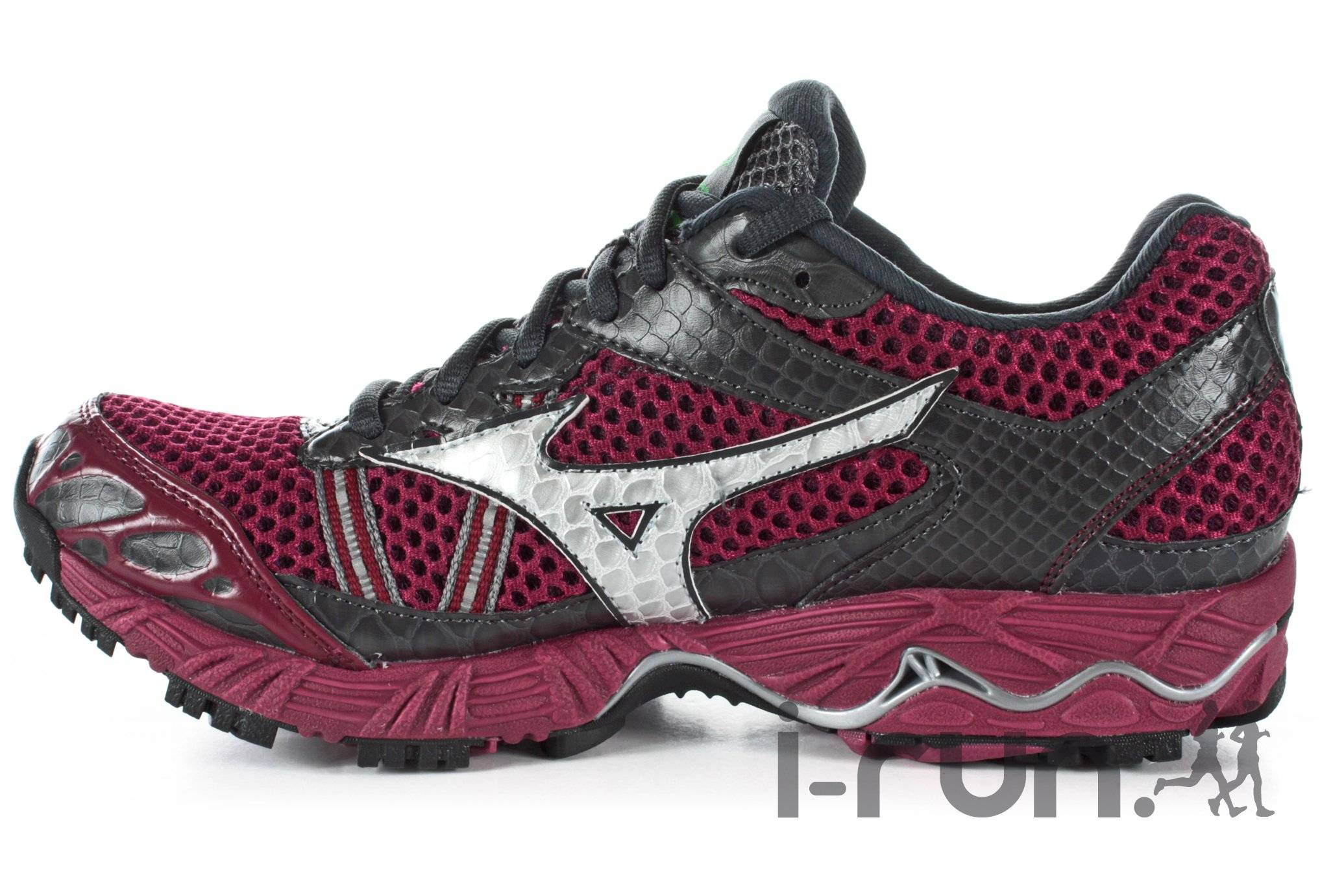 Mizuno wave deals ascend 7 femme