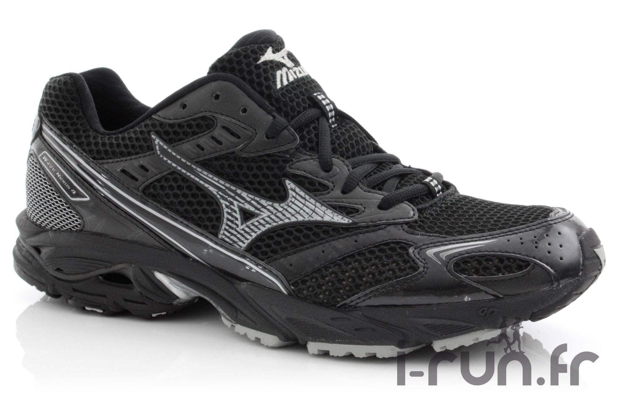 Mizuno Wave Nxus 4 Black sries 