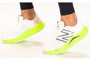 New Balance FuelCell Propel V4 M