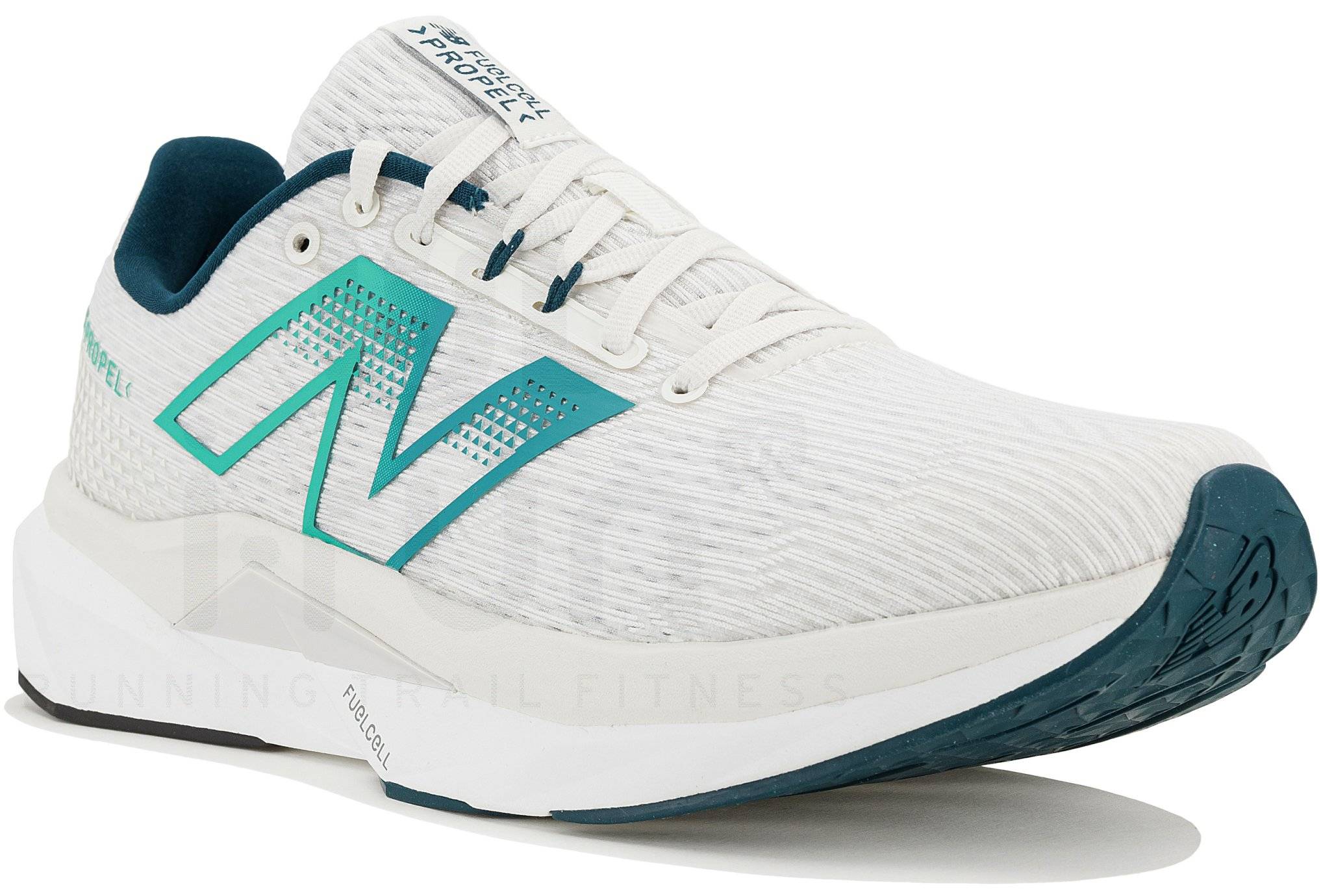 New Balance FuelCell Propel V5 