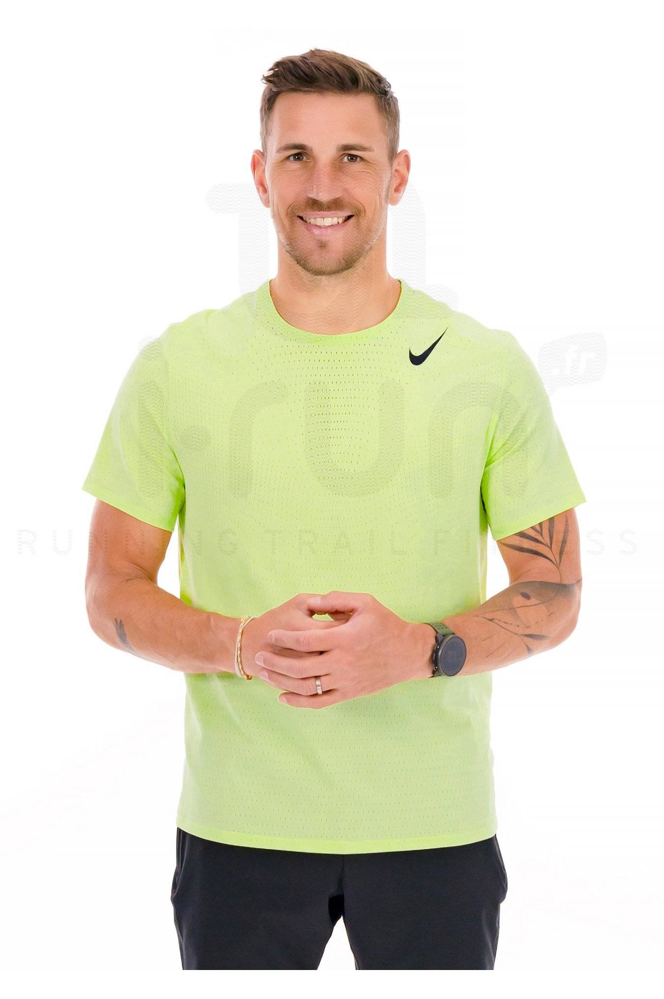 Nike AeroSwift 
