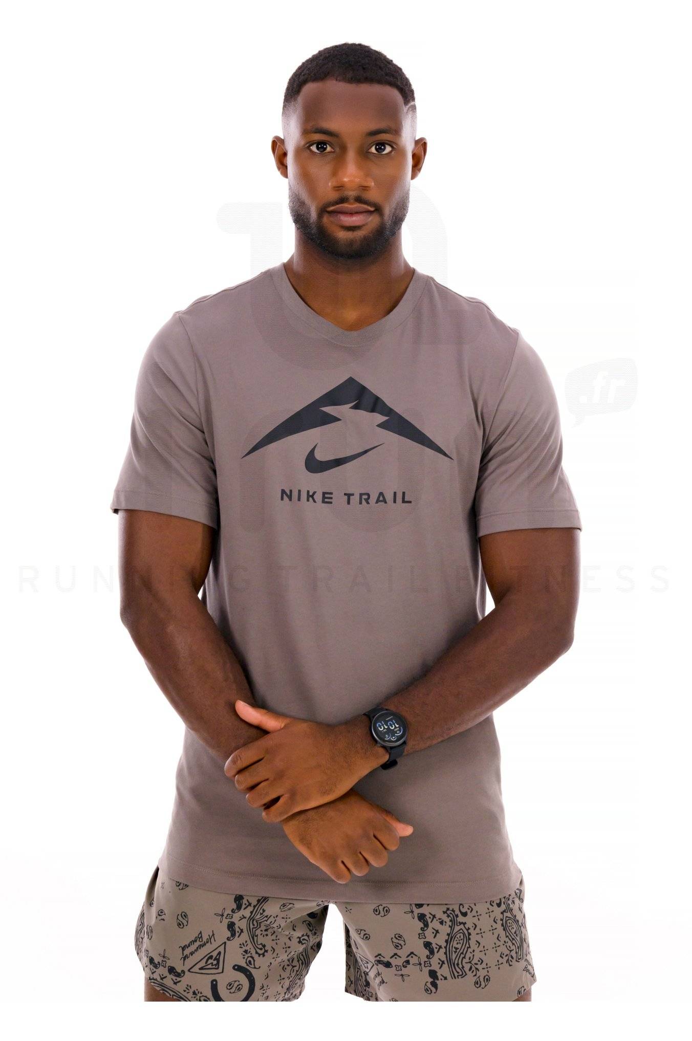 Nike Dry Trail logo 