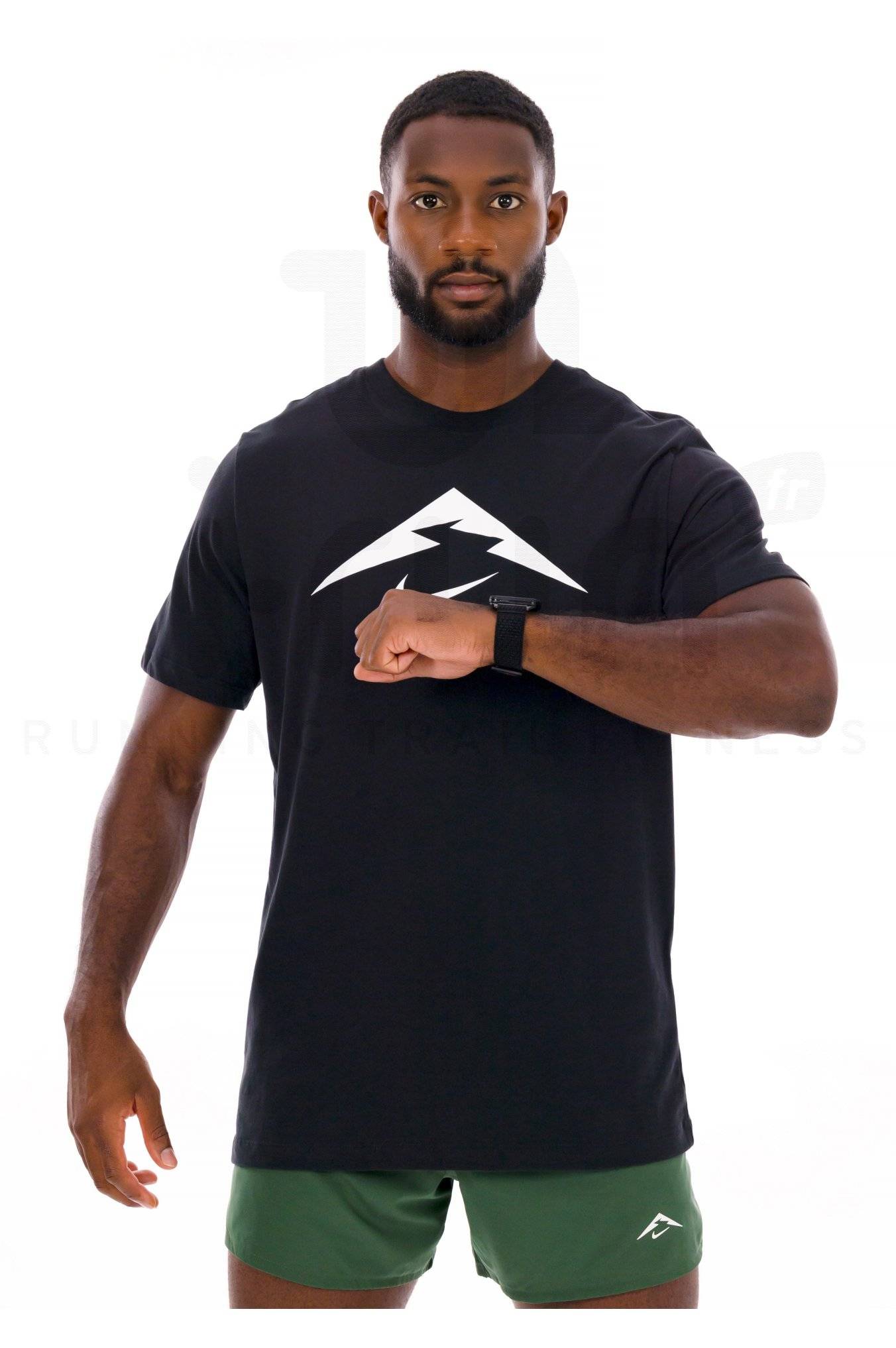 Nike Dry Trail logo 