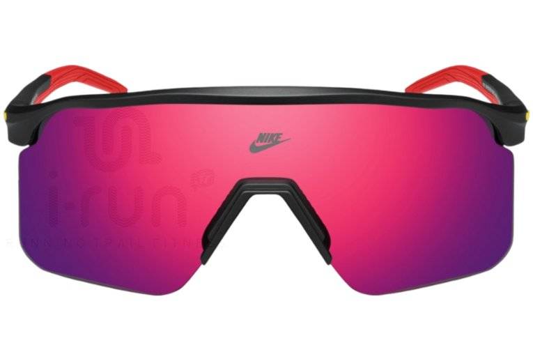 Nike Expedition Shield 