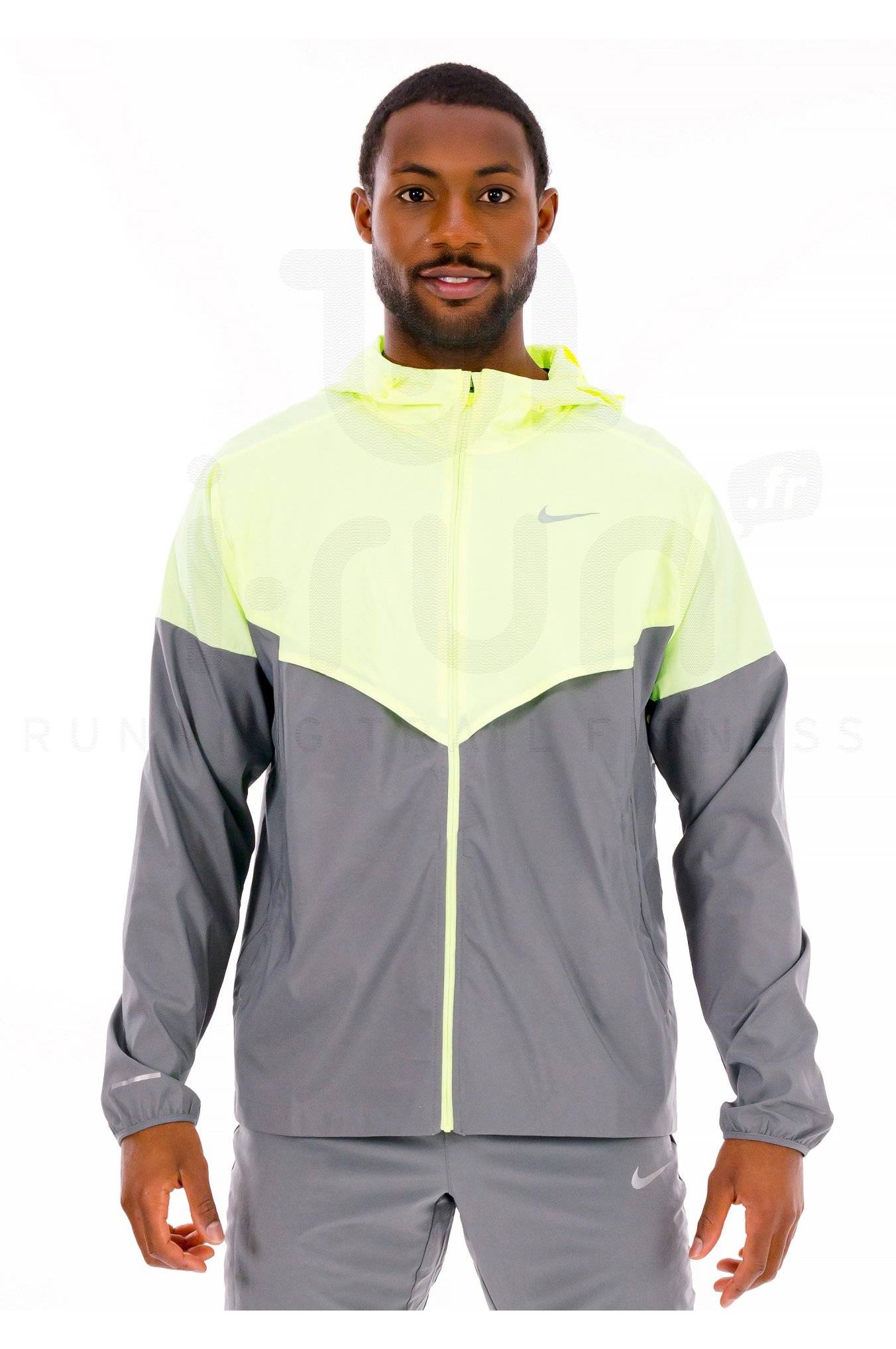 Nike Impossibly Light Windrunner 