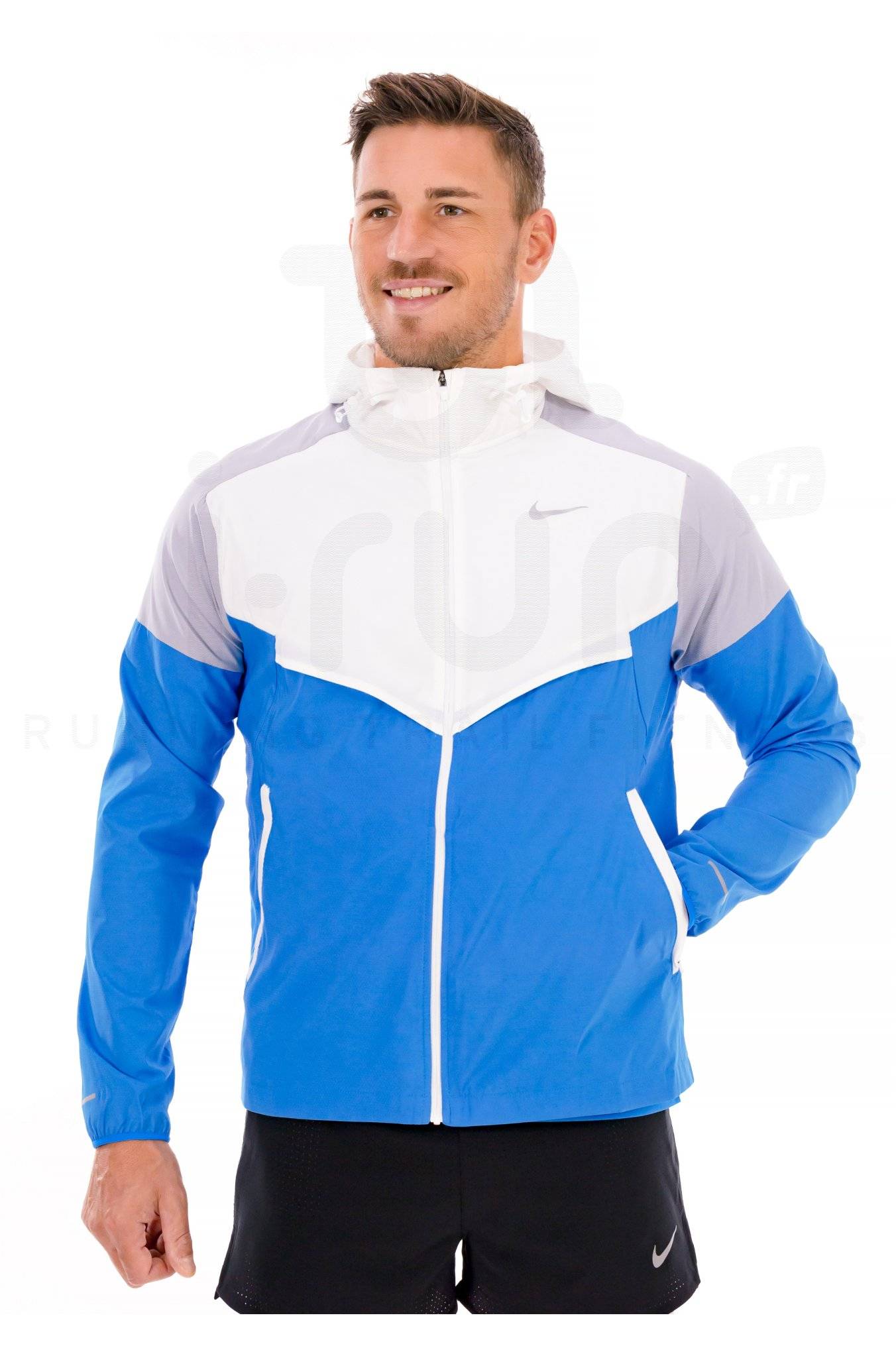 Nike Impossibly Light Windrunner 