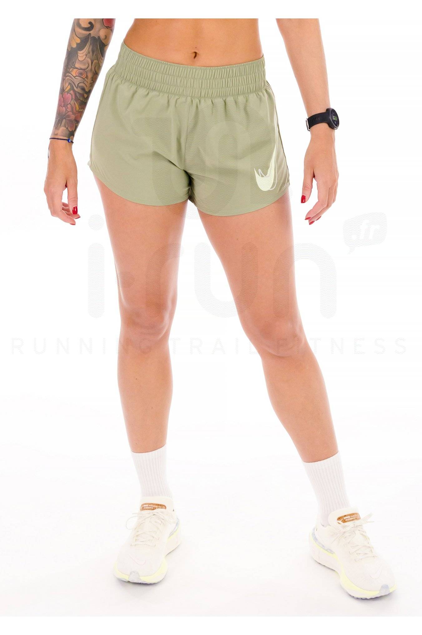Nike One Swoosh 