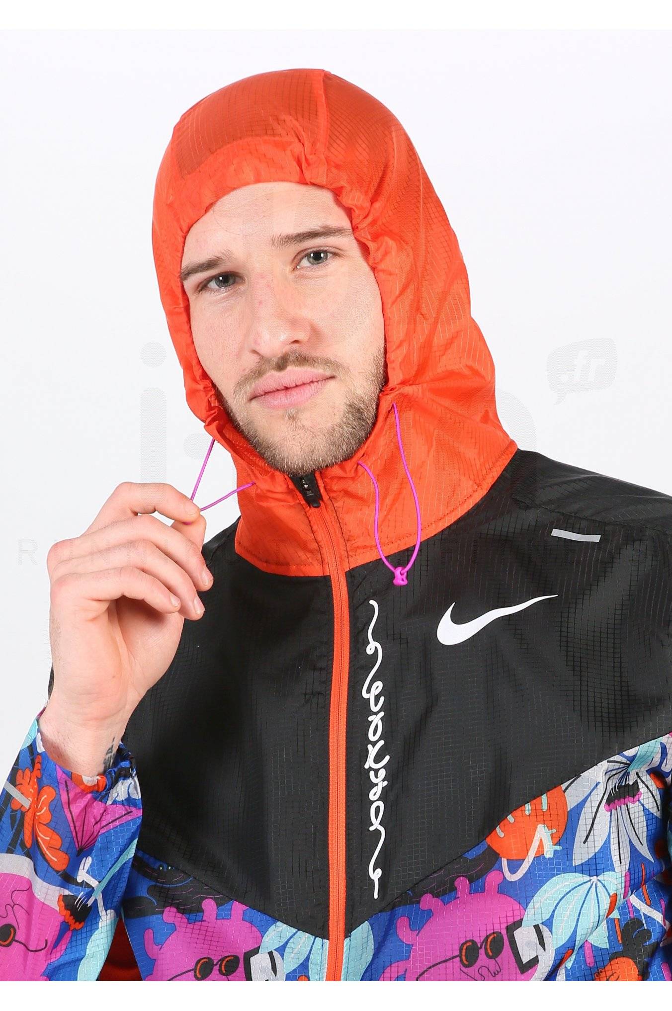 Nike Run Windrunner Tokyo M vêtement running homme : infos, avis et  meilleur prix. Vêtements running Homme.