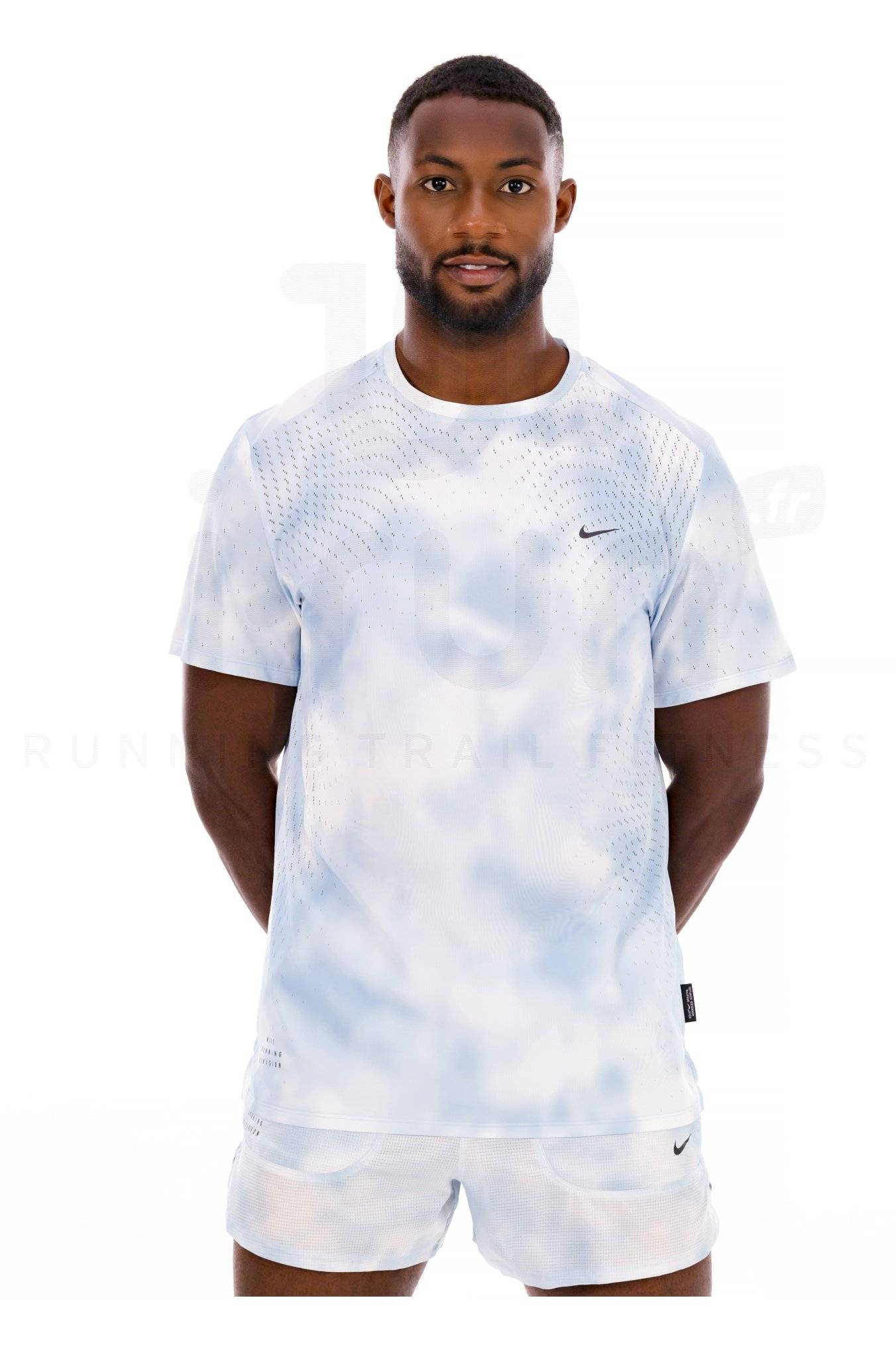 Nike Running Division Breathe 