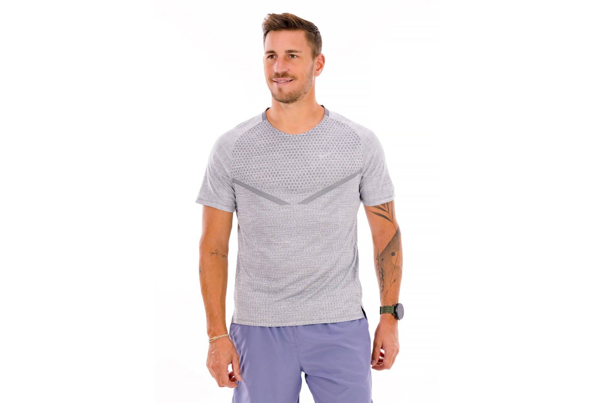 nike men's techknit cool ultra running tee